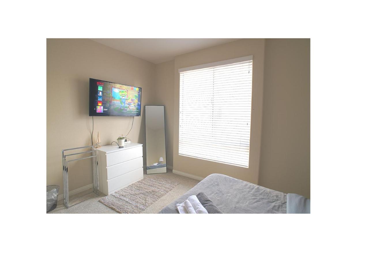 Guest house Private Bedroom And Bathroom In Shared 2 Bedroom In Venice - Pool - Hot Tub & Gym